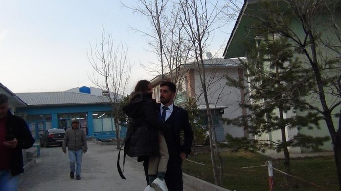 Kars'ta kayıp kız çocuğu ailesine teslim edildi