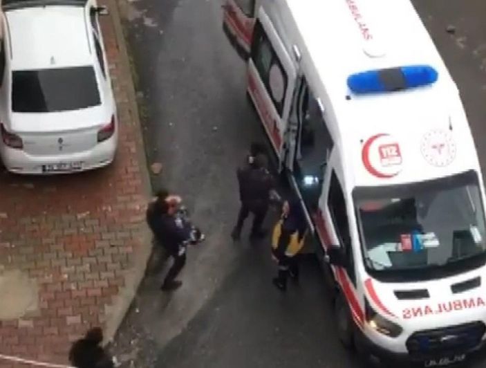 d Sultangazi'de eşi evi terk eden Suriyeli, çocuklarını rehin aldı