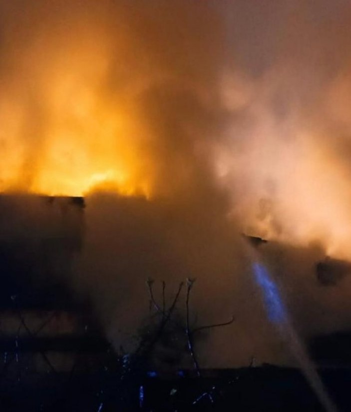 Zonguldak'ta fırının odunluğunda yangın çıktı
