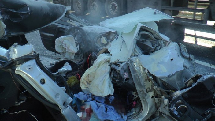 Çekmeköy'de korkunç kaza: Kamyona giren araçta 1 ölü