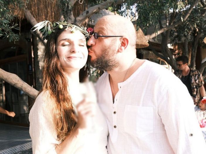 Kaderimin Oyunu'nun Helin'i Meriç Aral ipli bluzuyla tansiyon yükseltti! 'İsmail Abi görmesin'