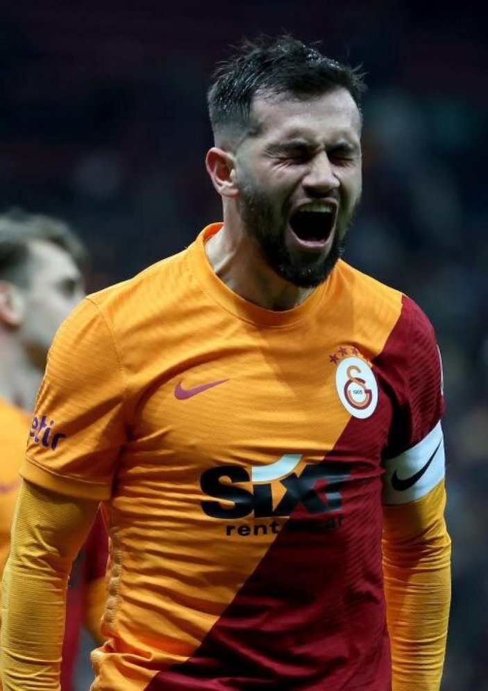 Ömer Bayram: Futbolu Galatasaray'da bırakmak istiyorum