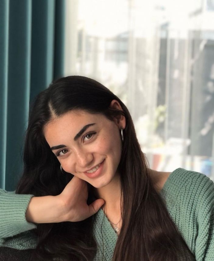 Kuruluş'un Bala Hatun'u omzundan kayan hırkasıyla Osman Bey'i çatlattı! 'Seni böyle oba görmesin'