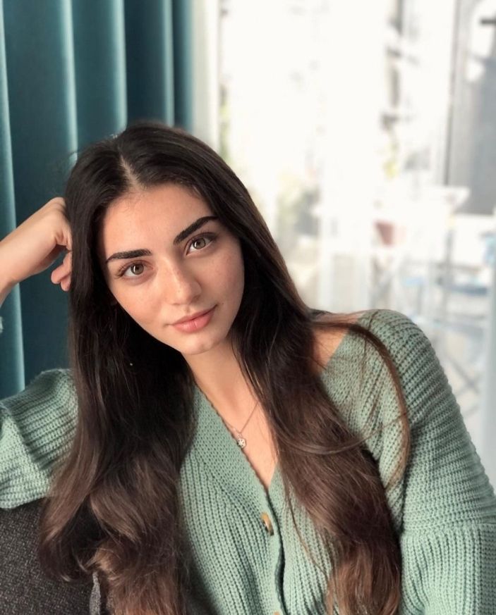 Kuruluş'un Bala Hatun'u omzundan kayan hırkasıyla Osman Bey'i çatlattı! 'Seni böyle oba görmesin'