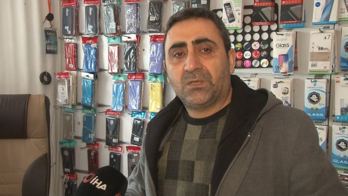 Arnavutköy'de girdikleri dükkandan 350 bin liralık telefon çaldılar