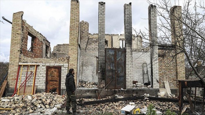 Ukraynalı ailenin hayalini kurduğu ev, taşındıkları gün başlayan savaşta yıkıldı