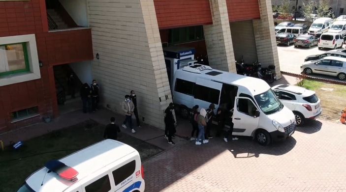 i Ünlü olmak isteyenleri dolandıran çete mensupları Isparta'da yakalandı