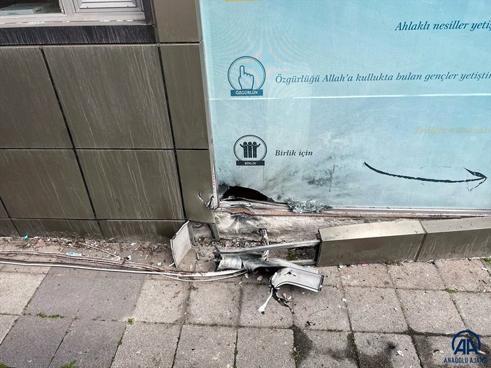 Gaziosmanpaşa'da TÜGVA ofisine bombalı saldırı
