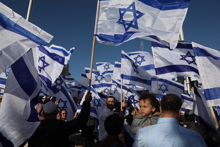 İsrail'de fanatik Yahudilerin bayrak yürüyüşüne engel