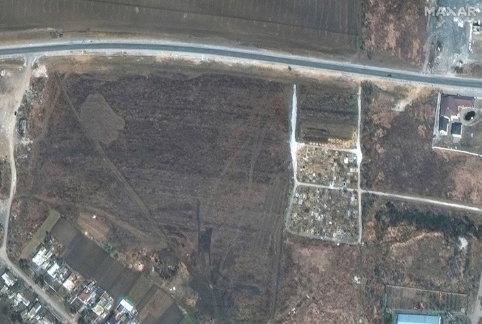 Mariupol'deki toplu mezarlar uydu fotoğraflarıyla tespit edildi