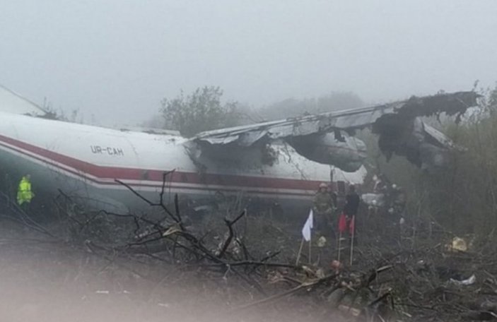 Ukrayna'da nakliye uçağı düştü