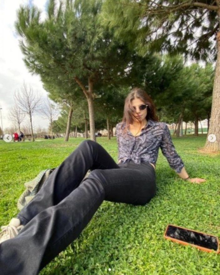Gönül Dağı'nın Zeynep'i sere serpe çimlere uzandı, kusursuz fiziğini gözler önüne serdi! 'Tablo gibi kadınsın'