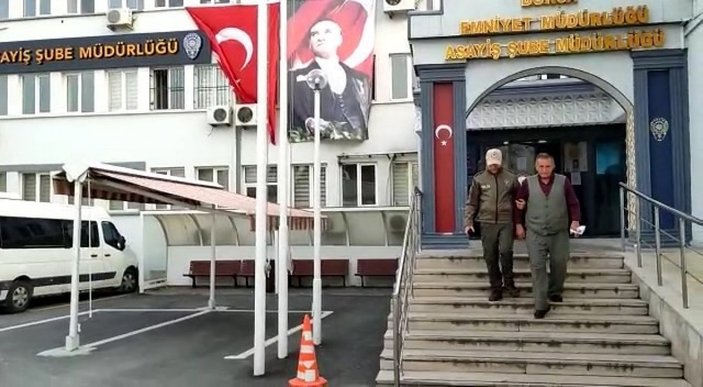 Bursa'da atını aracına bağlayıp böyle çekti