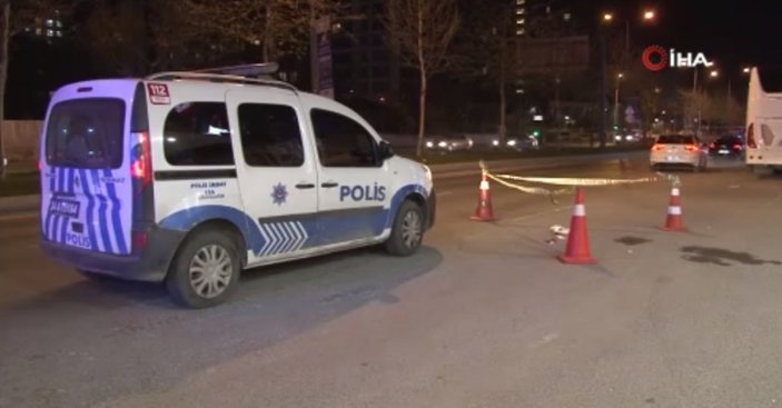 Bakırköy’de bir kadın hareket halindeki otomobilden atladı