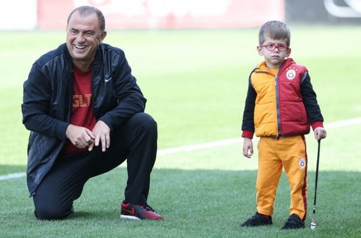 Galatasaraylıların babası Fatih Terim'e 'dede' diyen torunlarına bakın! 'Bu ne tatlılık imparator?'