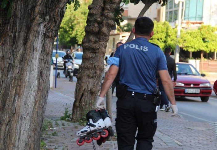Antalya'da patenli çocuk, tutunduğu otobüsün altında kaldı