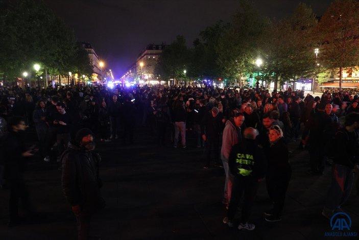 Fransa'da Macron karşıtları sokaklara çıktı