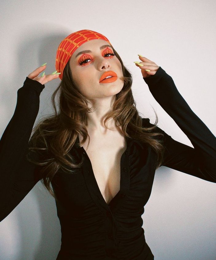 'Gözümüz gönlümüz açıldı!' Fenomen Şeyda Erdoğan dekolteyi açtı, takipçileri coştu...