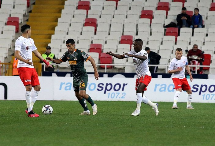 Sivasspor, evinde Alanya'yı tek golle geçti