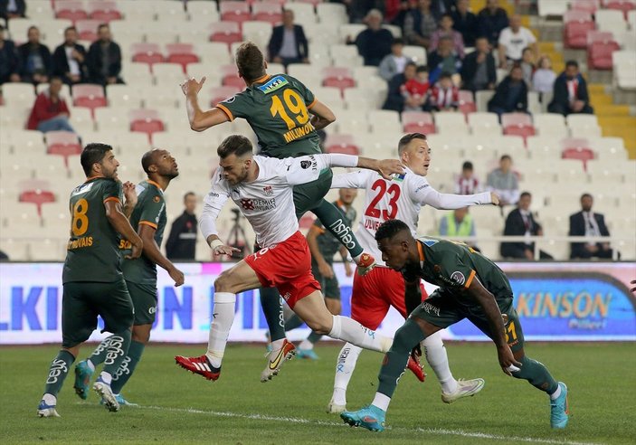 Sivasspor, evinde Alanya'yı tek golle geçti