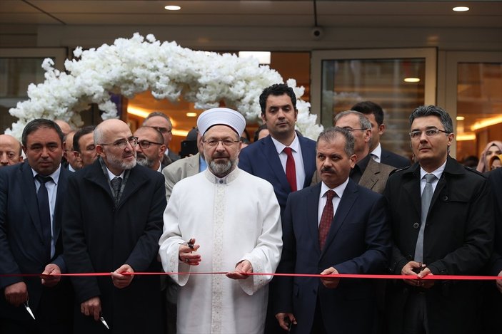 Ali Erbaş'tan Avrupa'da 'örnek Müslüman' vurgusu