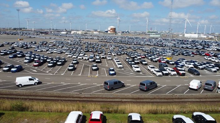 Rusya'ya gidecek araçlar, Belçika'daki limandan geçemedi