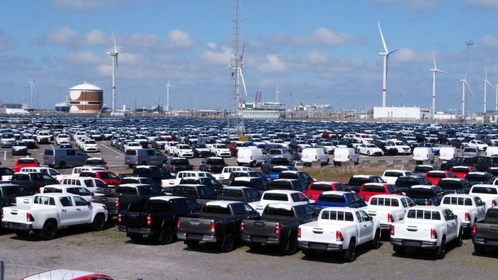 Rusya'ya gidecek araçlar, Belçika'daki limandan geçemedi