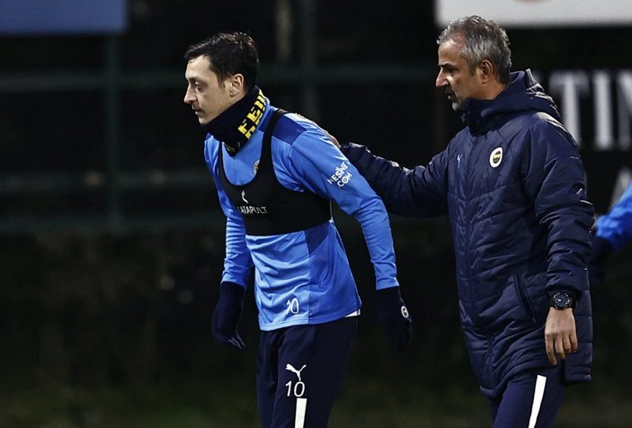Fenerbahçe'de Mesut Özil ve Ozan Tufan kararı