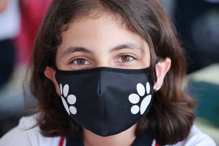 Fahrettin Koca: Okullarda maske mecburiyeti kalktı