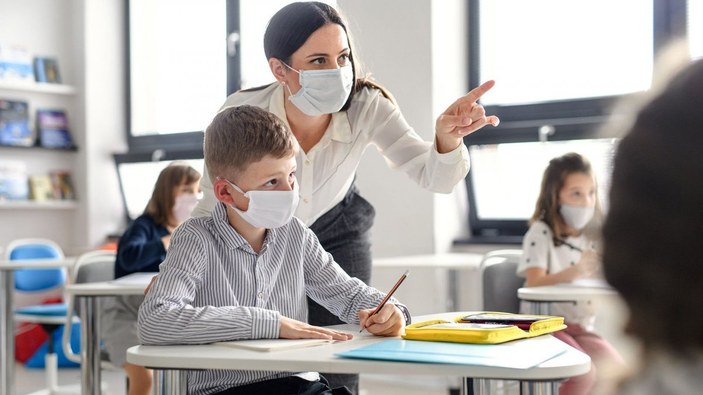 Okullarda maske takma zorunluluğu kaldırıldı mı?
