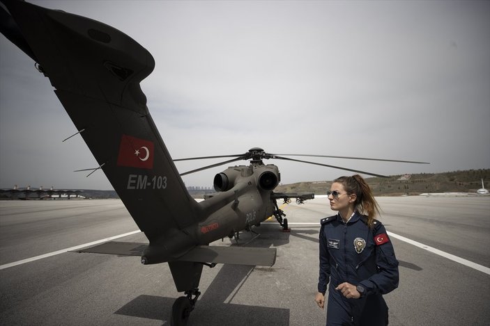 Türk Polis Teşkilatının çelik kanatları, Dünya Pilotlar Günü'nü kutluyor