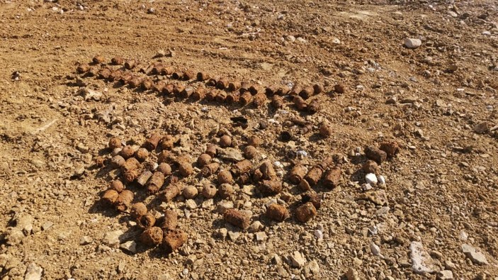 Balıkesir'de gömülü bulunan yüzlerce bombanın sırrı araştırılıyor