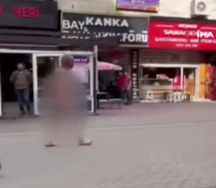 Ankara’da çıplak vatandaş