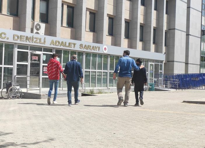 i Denizli’de 14 yaşındaki çocuk, liseli öğrenciyi bıçakladı