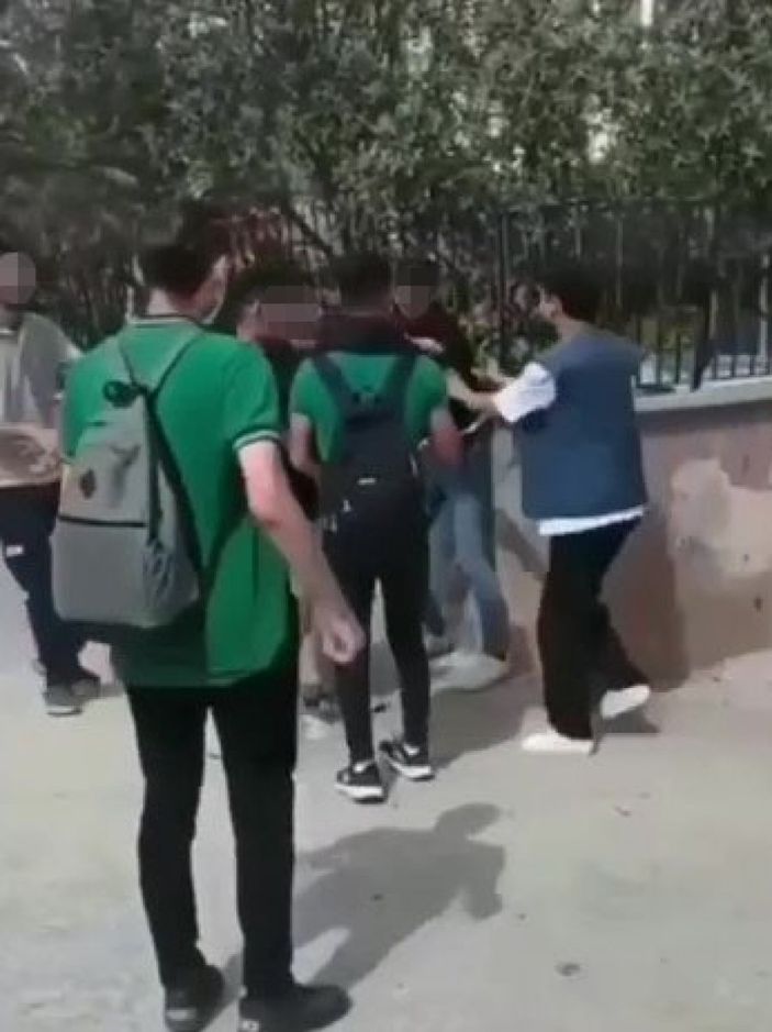 i Denizli’de 14 yaşındaki çocuk, liseli öğrenciyi bıçakladı