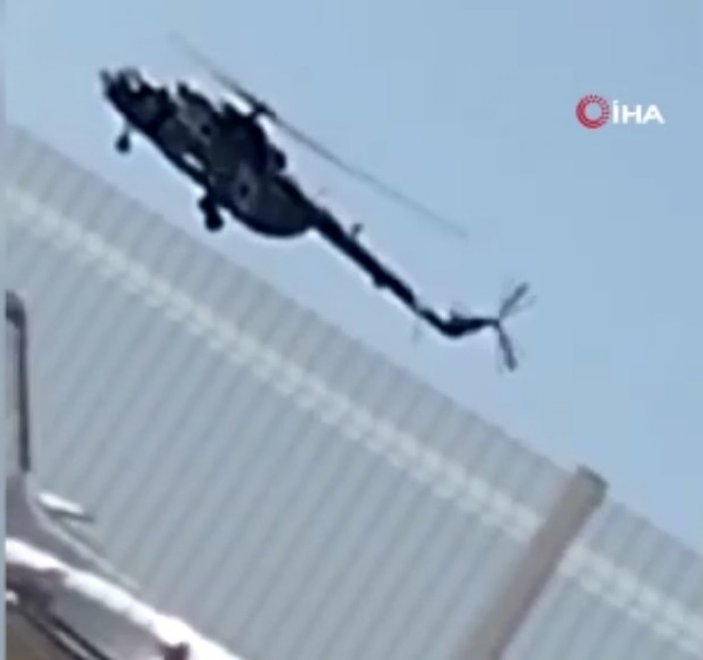 Meksika'da askeri helikopter düştü