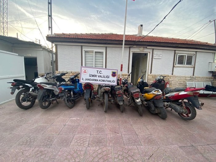 İzmir'deki motosiklet hırsızları yakalandı
