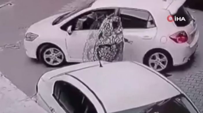 Esenyurt’ta halı hırsızları kamerada