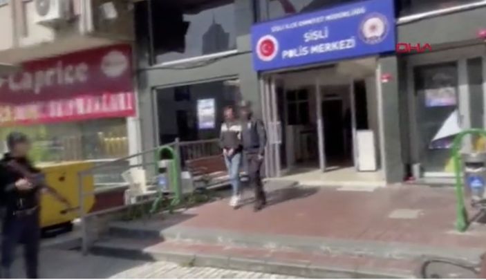 d Şişli'de çalıştığı iş yerinden 65 bin liralık kulaklık çaldı