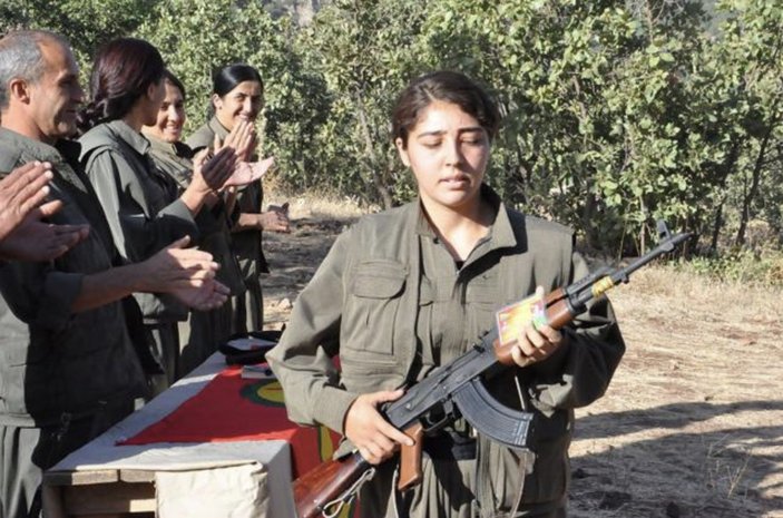 PKK'lılarla fotoğrafları çıkan İBB çalışanı Şafak Duran tutuklandı