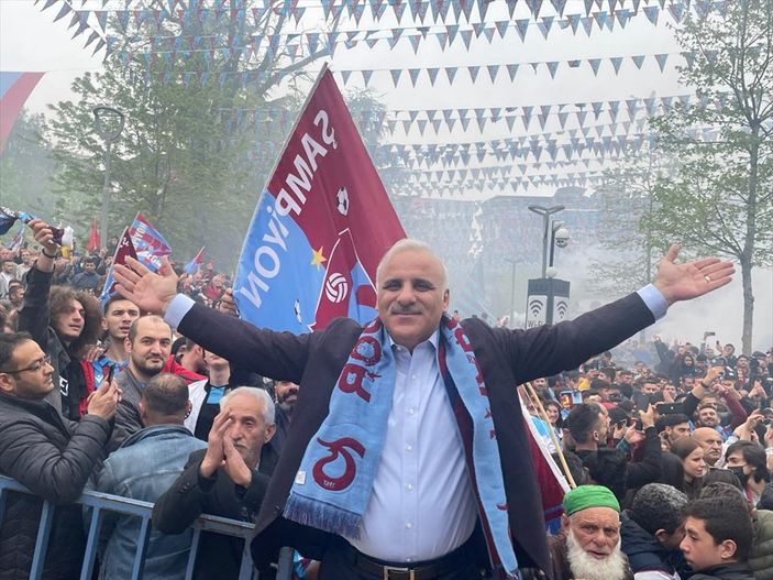 a Trabzonsporlu taraftarların coşkusu