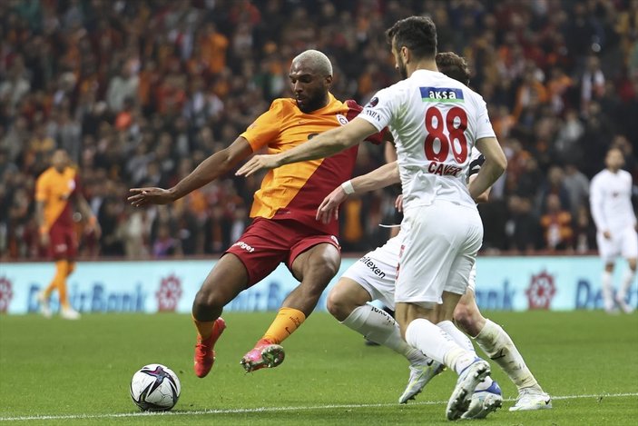 Sivasspor, Galatasaray’ı 3 golle mağlup etti