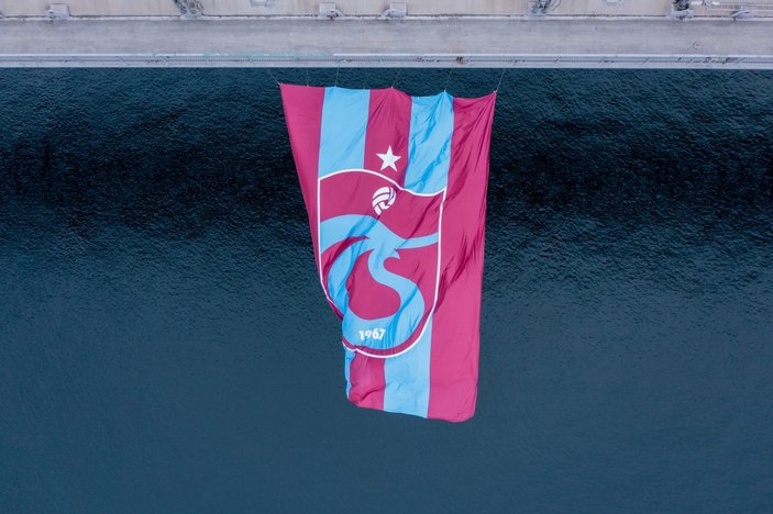 Trabzonspor bayrağı, İstanbul Boğazı'nda