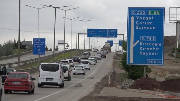 i Yollarda bayram yoğunluğu