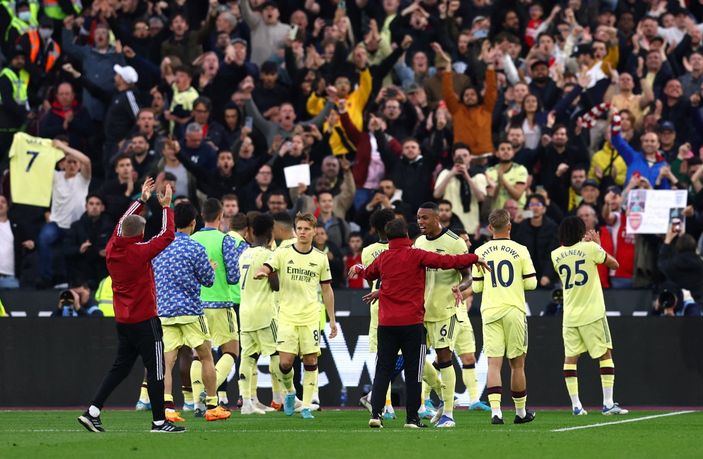 r Arsenal adım adım Şampiyonlar Ligi'ne