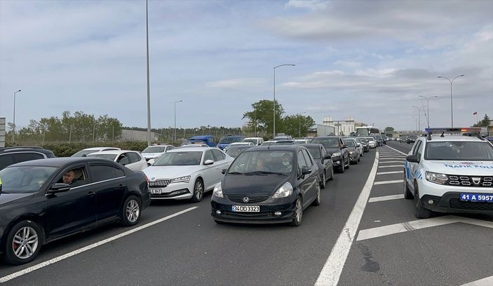 a Anadolu Otoyolu'nda kaza: 1 ölü 5 yaralı