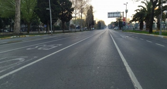 Bayramın ilk sabahı İstanbul caddeleri boş kaldı
