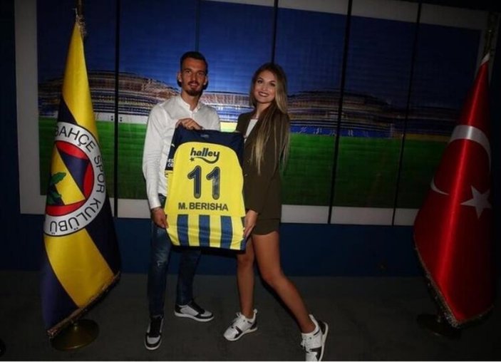 Fenerbahçeli Berisha'ya, sevgiliye darp iddiasıyla uzaklaştırma kararı verildi