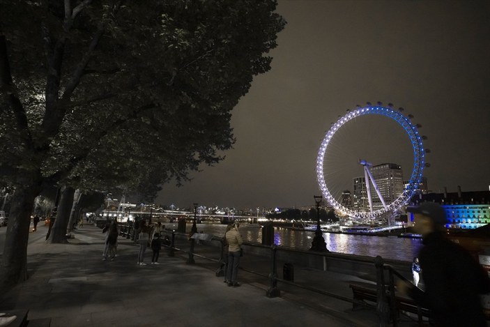 London Eye, Ramazan Bayramı'nda ışıklandırıldı