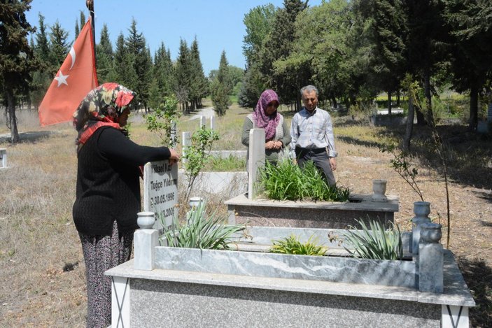 Balıkesir'deki aile evlatlarının katili için idam istiyor